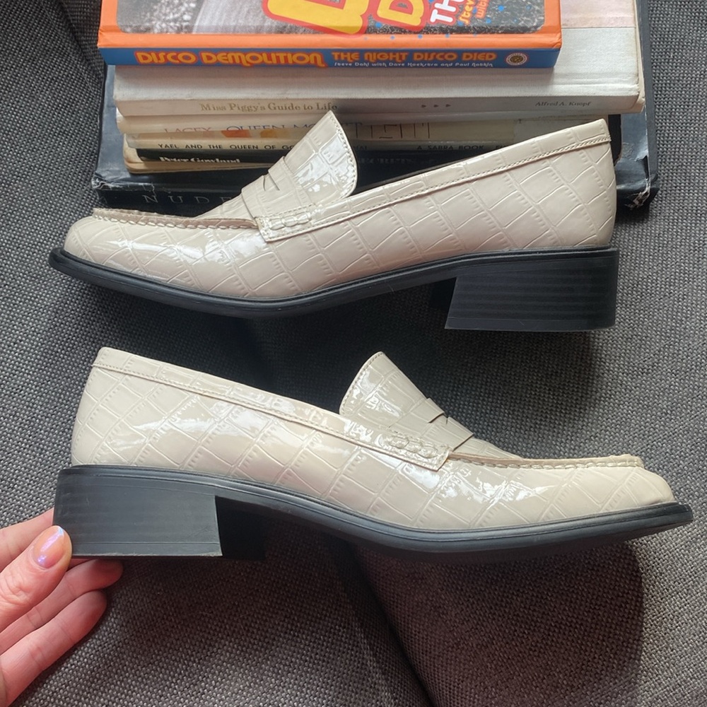 Elegant Cream Loafers